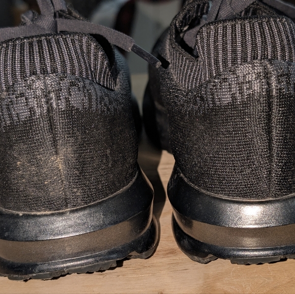 Brooks Levitate 2 Black Running Shoes - Picture 5 of 8